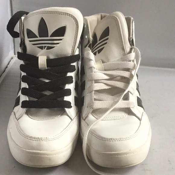 ADIDAS SHOES - Picture 3 of 4